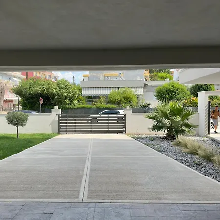 Modern 2-floor Steps From The Sea Διαμέρισμα Περαία