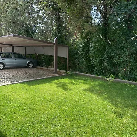 Modern 2-floor Steps From The Sea Διαμέρισμα